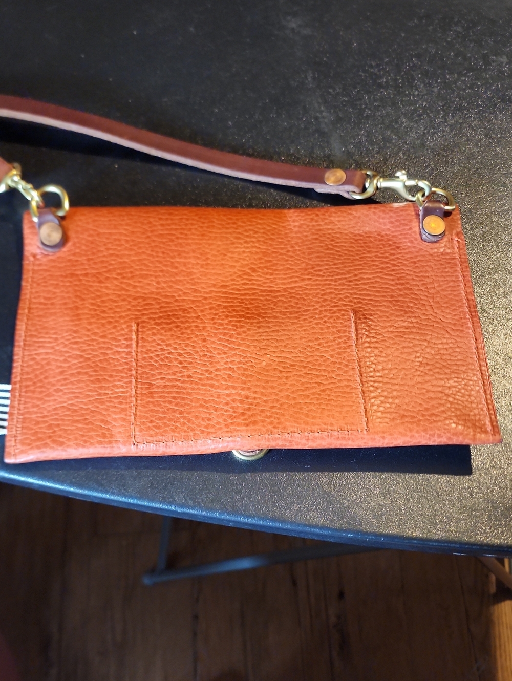 MEANWHILE BACK ON THE FARM crossbody - Picture 4 of 6